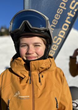 SchneesportSchule TVNeuhausenMaya Krasovc